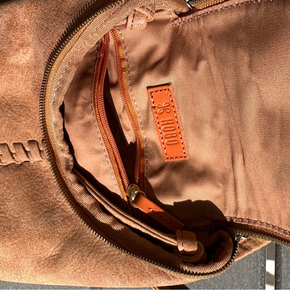 HOBO Tan Leather Crossbody Bag - Picture 2 of 5